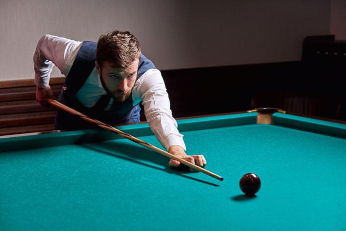how to hold a pool cue (4)